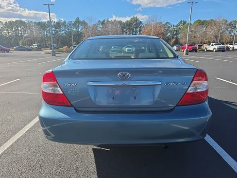 Used 2004 Toyota Camry LE image 6