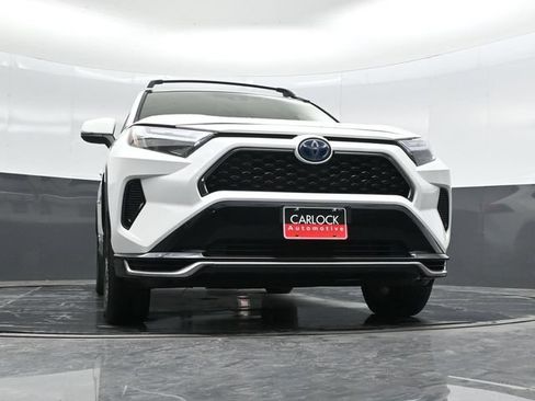 Used 2024 Toyota RAV4 SE w/ Weather & Moonroof Package AWD/4WD image 60