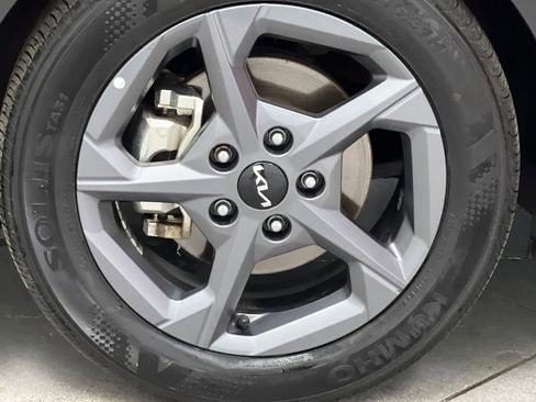 Used 2025 Kia K4 LXS image 51