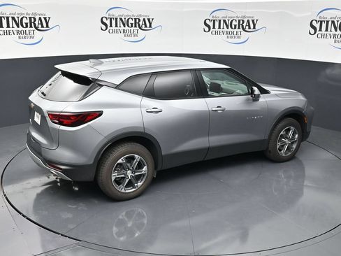 Used 2025 Chevrolet Blazer LT FWD image 27