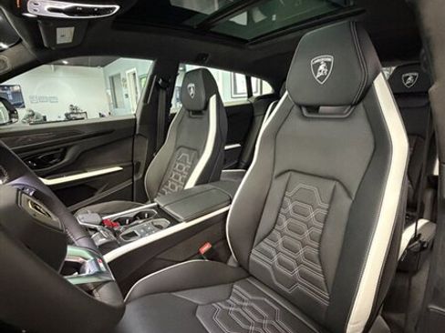 Used 2025 Lamborghini Urus SE image 7