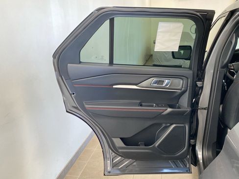 New 2026 Ford Explorer ST-Line AWD/4WD image 38
