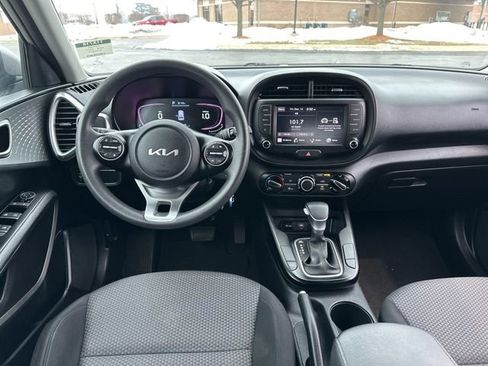 Used 2024 Kia Soul LX w/ Option Group 015 image 23