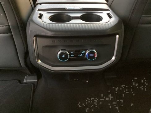 New 2025 Ford Expedition Active image 52