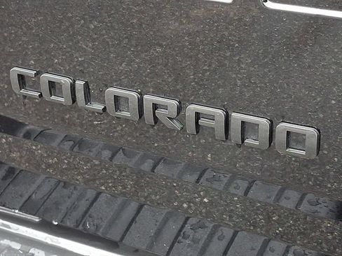 Used 2022 Chevrolet Colorado ZR2 AWD/4WD image 23