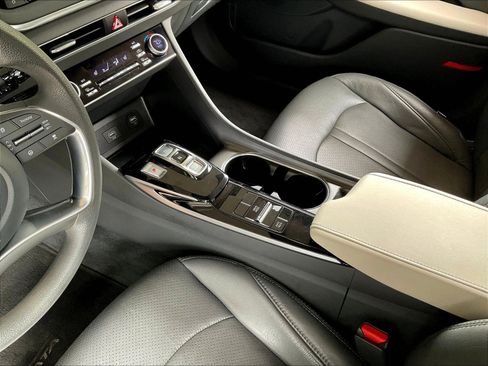 Used 2022 Hyundai Sonata SEL w/ Cargo Package FWD image 16
