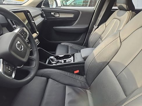 Certified 2023 Volvo XC40 B5 Plus w/ Driver Assist Package image 16