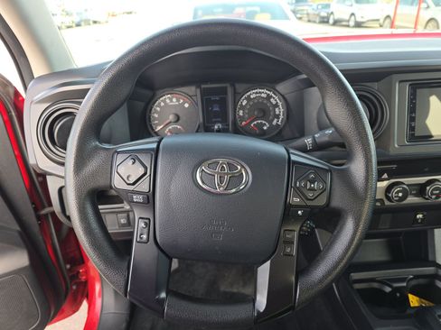 Used 2019 Toyota Tacoma SR image 14
