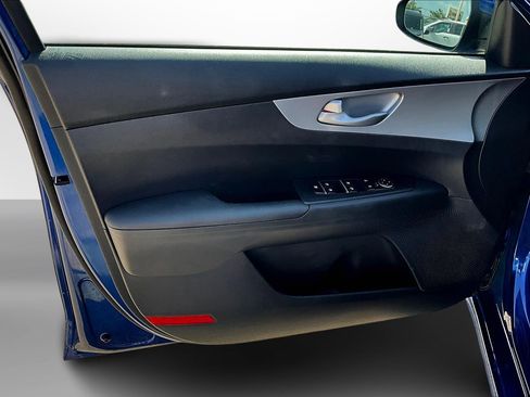 Used 2023 Kia Forte LXS image 24