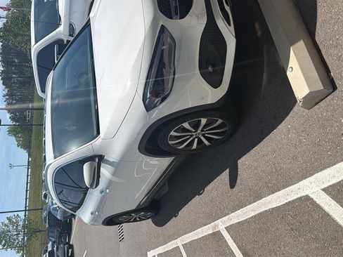 Used 2021 Mercedes-Benz GLA 250 image 1