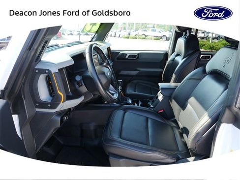 Used 2023 Ford Bronco Badlands image 14