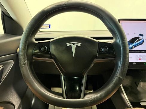 Used 2020 Tesla Model 3 RWD image 13