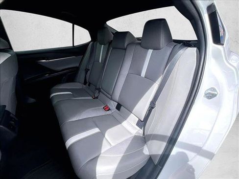 Used 2025 Toyota Camry SE w/ Convenience Package FWD image 27