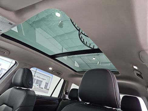 New 2026 Volkswagen Atlas SE FWD image 18