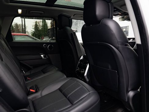 Used 2018 Land Rover Range Rover Sport HSE Dynamic image 25
