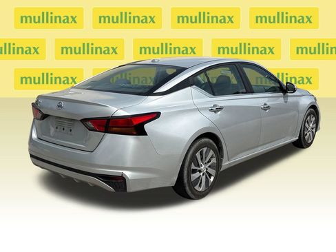 Used 2020 Nissan Altima 2.5 S FWD image 4