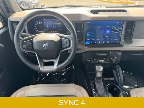 Used 2024 Ford Bronco Wildtrak AWD/4WD image 19