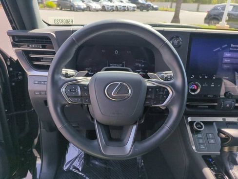 Used 2024 Lexus GX 550 AWD/4WD image 17