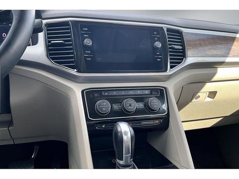 Used 2019 Volkswagen Atlas SEL Premium AWD/4WD image 9