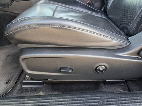 Used 2015 Dodge Challenger SXT Plus w/ Premium Sound Group image 18