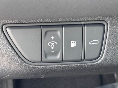 Used 2026 Genesis G70 2.5T RWD image 35