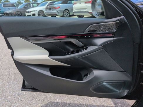 New 2027 BMW 530i RWD image 31