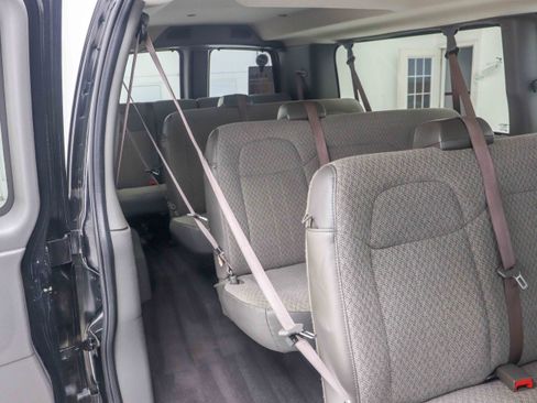 Used 2025 Chevrolet Express 3500 LT w/ LT Preferred Equipment Group RWD image 14
