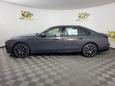 New 2026 BMW 760i xDrive image 4