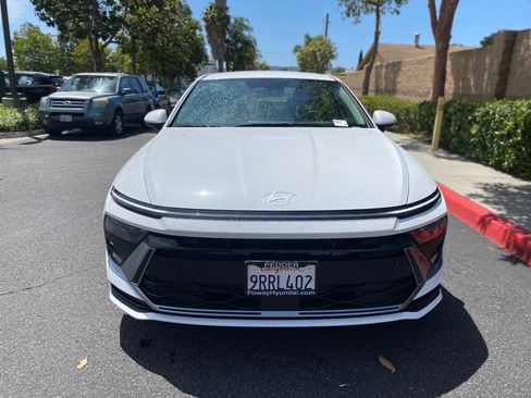 Certified 2025 Hyundai Sonata SE FWD image 3