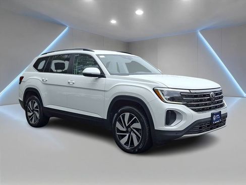 Certified 2024 Volkswagen Atlas SE AWD/4WD image 3