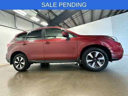 Used 2017 Subaru Forester 2.5i Premium AWD/4WD image 3
