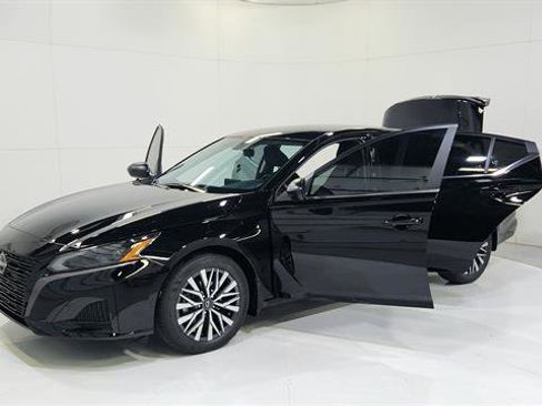 New 2026 Nissan Altima 2.5 SV FWD image 30