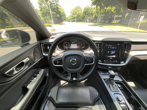 Used 2019 Volvo S60 T6 R-Design AWD/4WD image 15