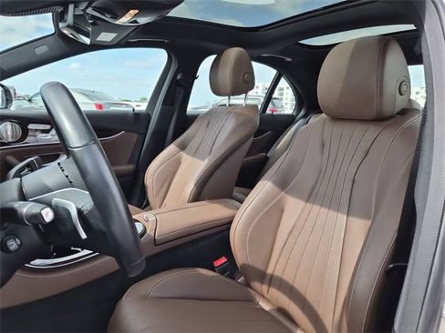 Used 2022 Mercedes-Benz E 350 4MATIC Sedan image 17