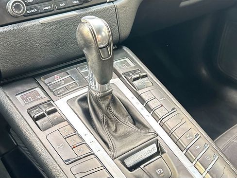 Used 2018 Porsche Macan image 17