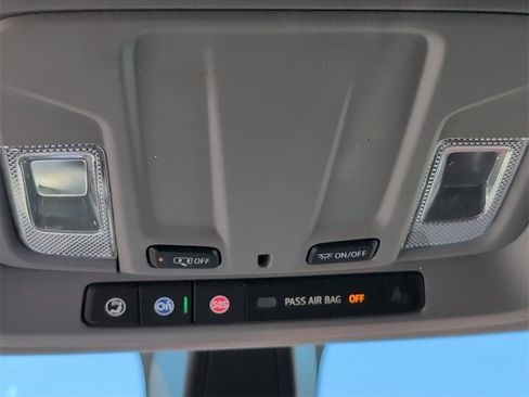 Used 2019 Chevrolet Silverado 1500 LT w/ All-Star Edition image 17