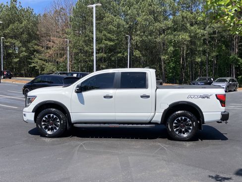 Used 2023 Nissan Titan PRO-4X w/ Pro-4x Convenience Package AWD/4WD image 7