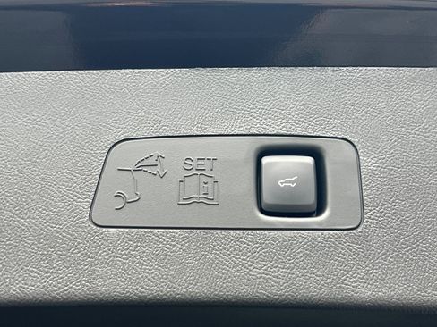 New 2026 Lincoln Corsair Premiere image 16