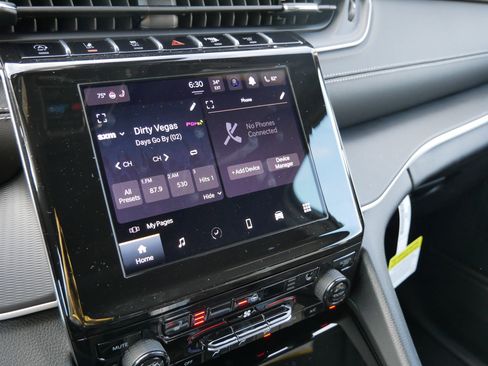 New 2026 Jeep Grand Cherokee Laredo X image 14