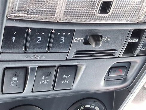 Used 2021 Toyota 4Runner Venture w/ Moonroof Package image 28