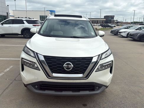 Used 2021 Nissan Rogue SL w/ Premium Package FWD image 4