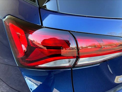 Used 2022 Chevrolet Equinox LT FWD image 22