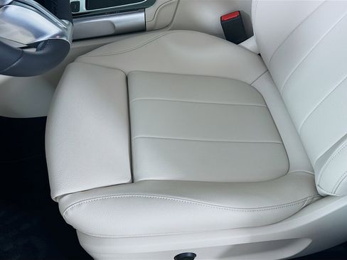 Certified 2025 Mercedes-Benz GLB 250 4MATIC image 25