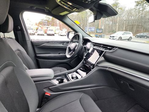 Certified 2025 Jeep Grand Cherokee Laredo X w/ Luxury Tech Group I image 26