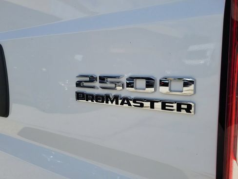 Used 2025 RAM ProMaster 2500 w/ Convenience Group FWD image 5