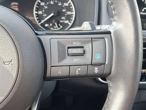 Used 2023 Nissan Rogue SL w/ SL Premium Package image 23