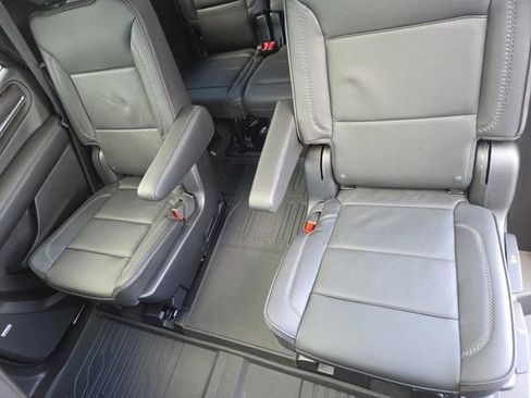Used 2023 GMC Yukon Denali w/ LPO, Floor Liner Package AWD/4WD image 31