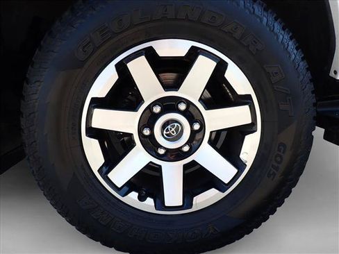 Used 2021 Toyota 4Runner TRD Off-Road Premium AWD/4WD image 7