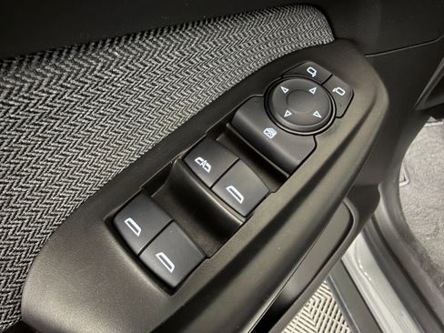 Used 2024 Chevrolet TrailBlazer LT FWD image 11