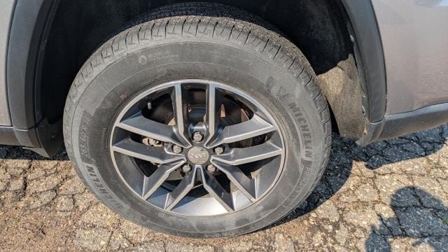Used 2017 Jeep Grand Cherokee Limited AWD/4WD image 21